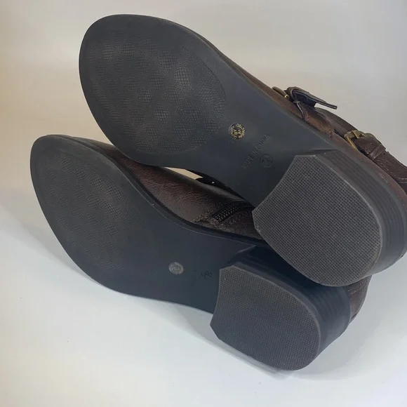 A.n.a brown ankle bootie faux leather Strappy buckle 7.5 zip up fall boots 7 1/2 - Picture 7 of 11